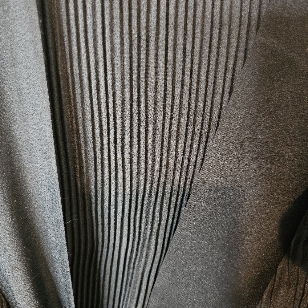 M/2 Black long sleeve ruched statement blouse - Picture 6 of 6